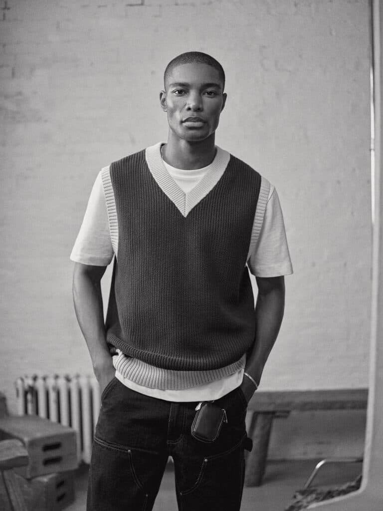 Male model wearing ZARA MAN casual outfit in New York 2023.